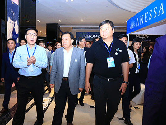 2016海南國際旅游貿(mào)易博覽會暨中免集團國際免稅品采購大會成功舉辦